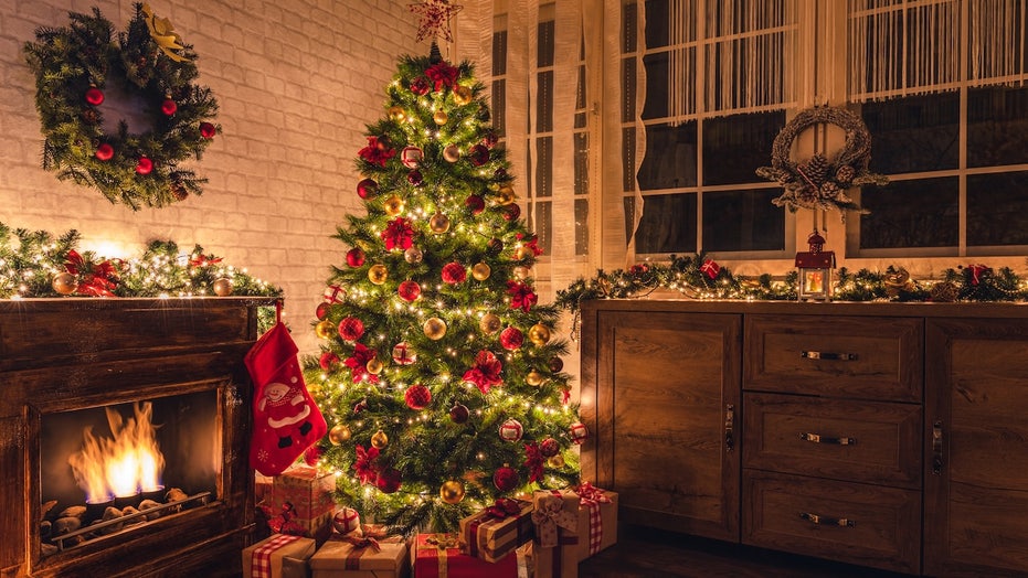 The best fake Christmas trees and wreaths that actually look real Internet InfoMedia christmas tree