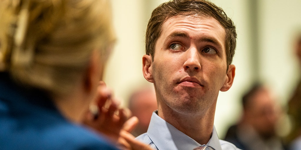 Tyler Robinson, kẻ bị cáo buộc ám sát Charlie Kirk, ra hầu tòa hôm thứ Năm | Fox News