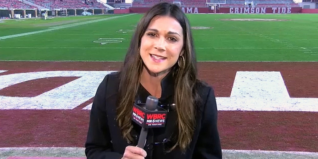 Un periodista deportivo y su marido aparecen muertos en lo que parece un asesinato-suicidio, mientras que su hijo de 3 años permanece ileso.