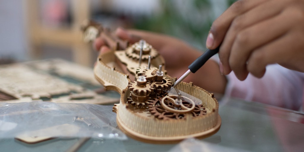 giftsforadultswholovetobuild_1