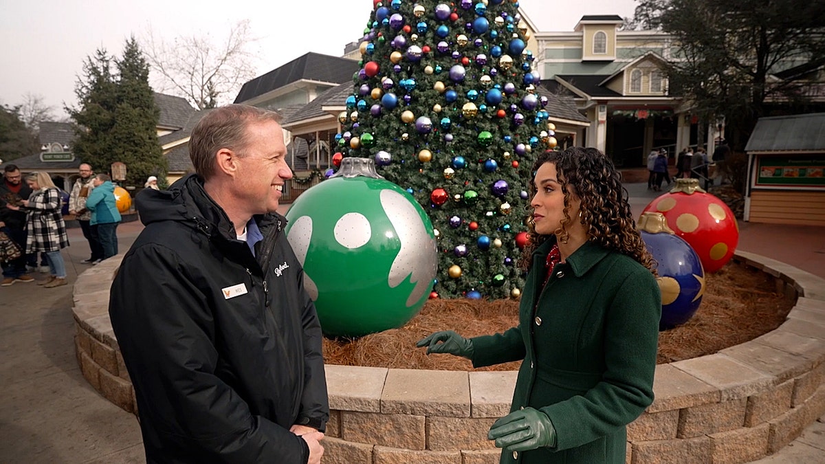 Dolly Parton’s holiday wonderland illuminates the Tennessee mountains with 6 million Christmas lights  at george magazine