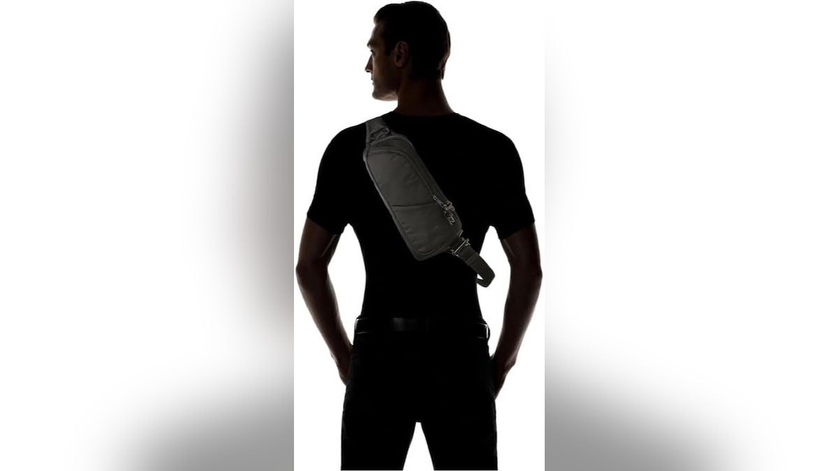 An anti-theft bag that’s built for airport crowds and city exploring.