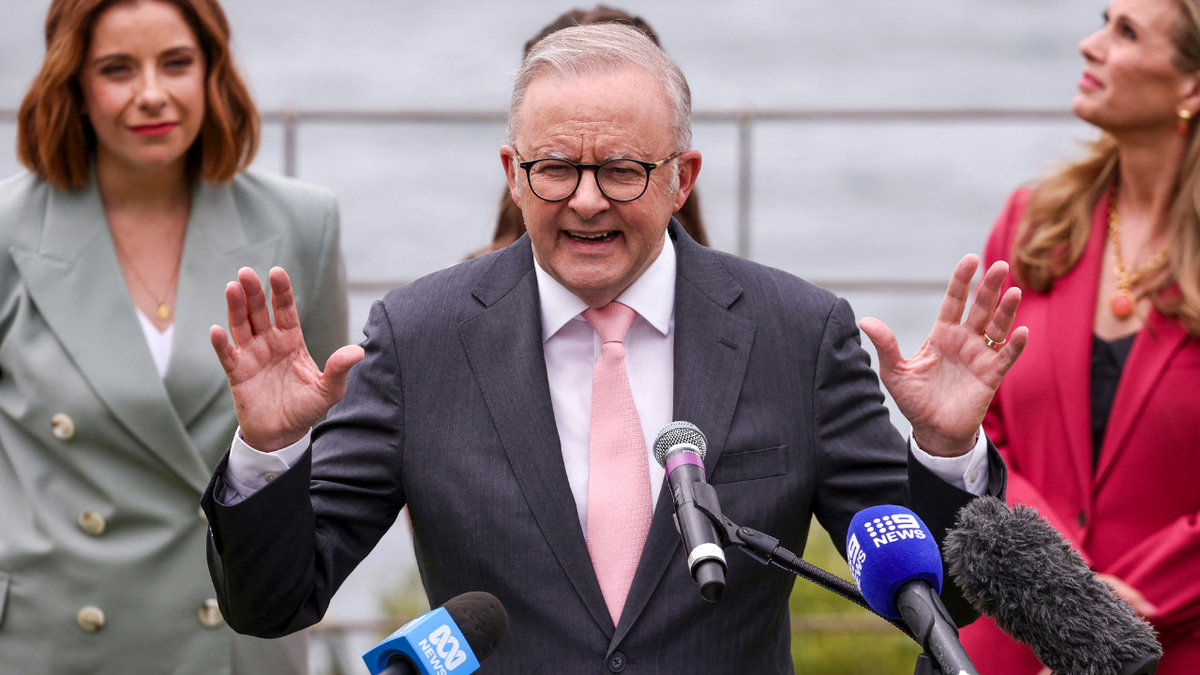 australia's prime minister speaking on social media ban