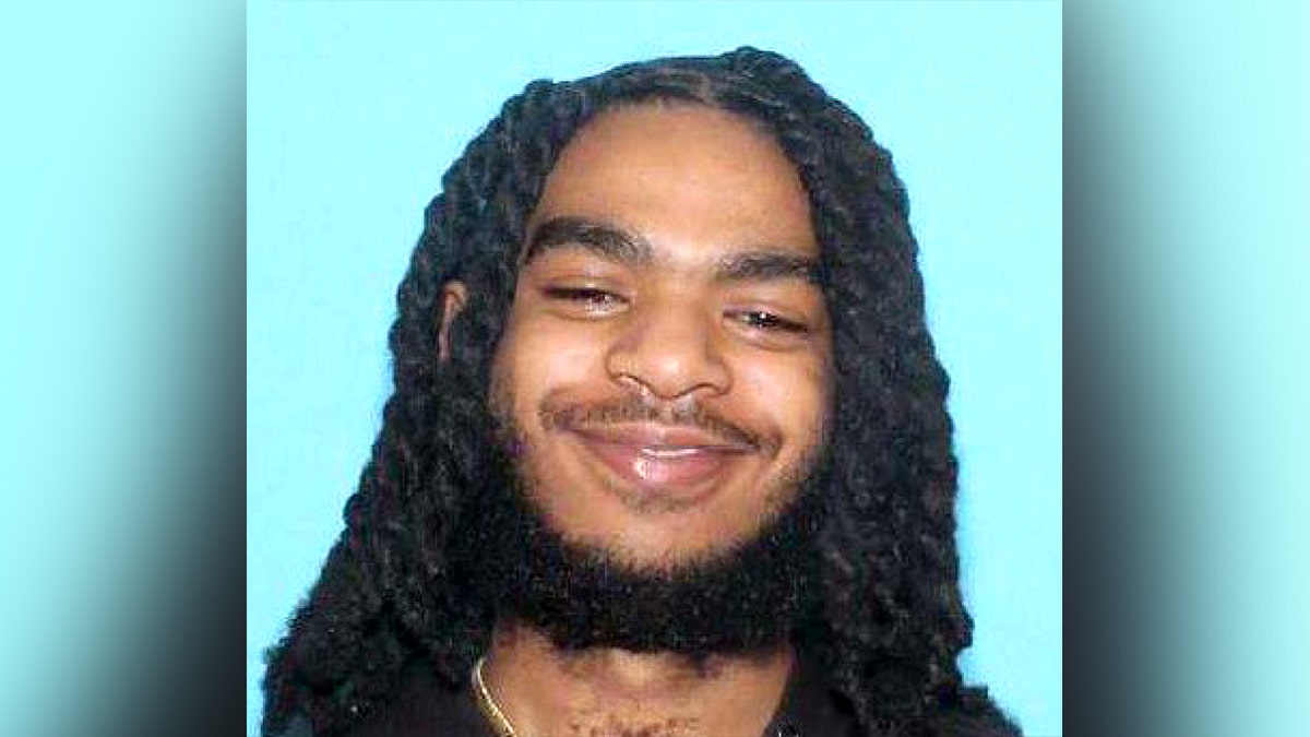 Marshals are searching for Davinci Leonard