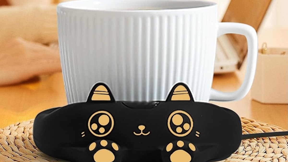 Best for: Office workers who don't want to reheat their coffee throughout the day