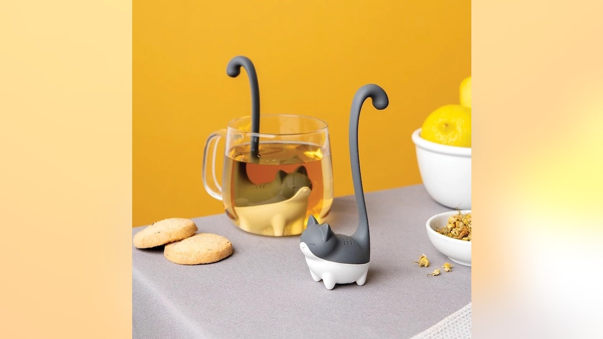 Best for: Cat-loving tea drinkers