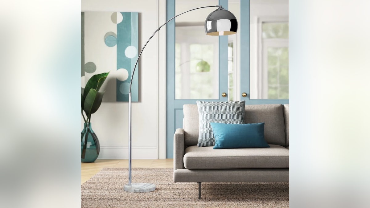 This single bulb lamp fits seamlessly into corners.