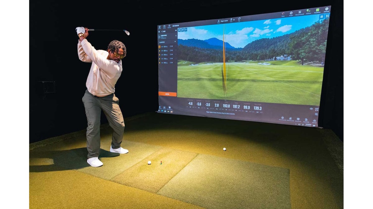 For golf lovers and anyone planning a fun date night.