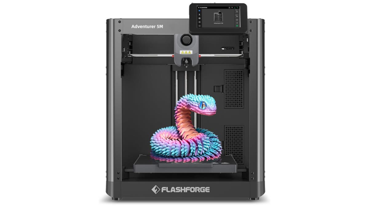 Just plug this 3D printer in and start creating.