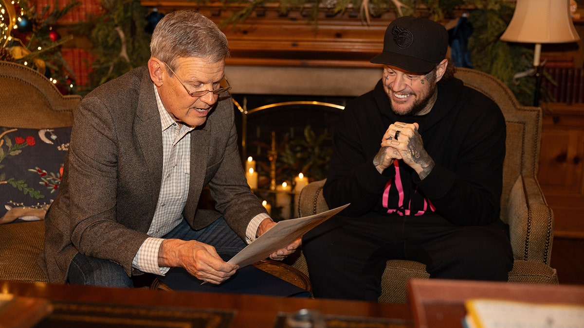 Governor Bill Lee sitting with Jelly Roll