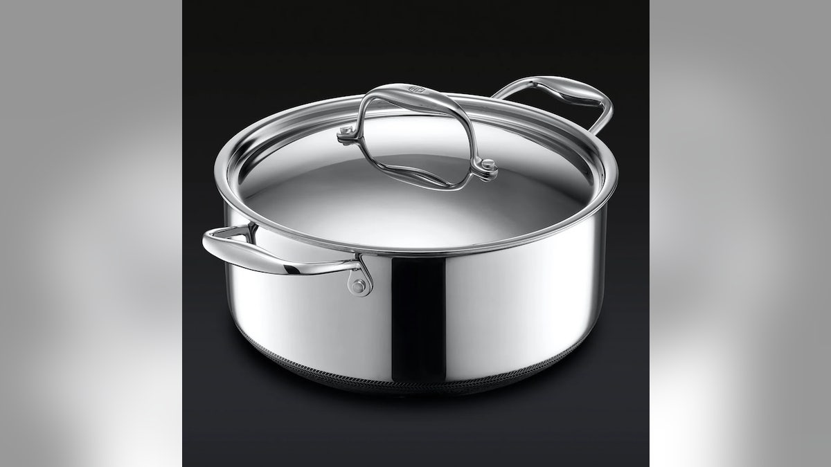 Bake, roast and sauté all your favorites in HexClad’s large Dutch oven.