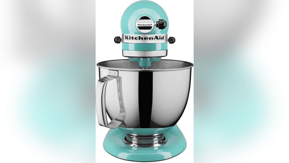 This stand mixer has a counter-friendly footprint.