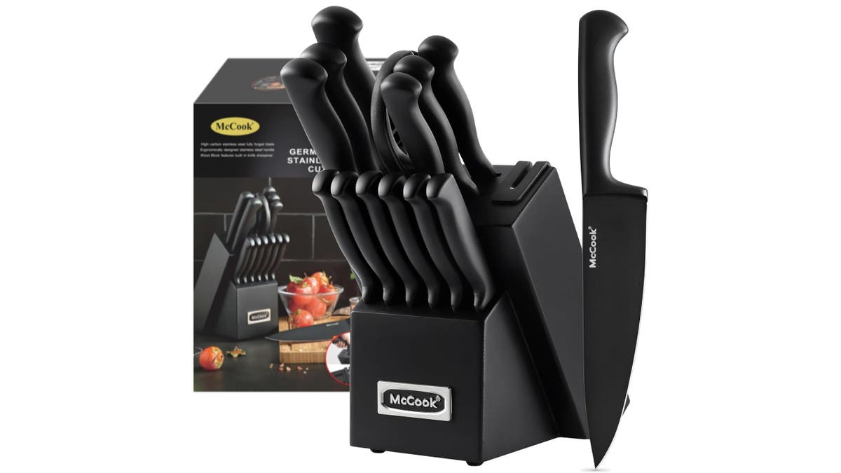 This set makes a great gift for new cooks or seasoned home chefs.