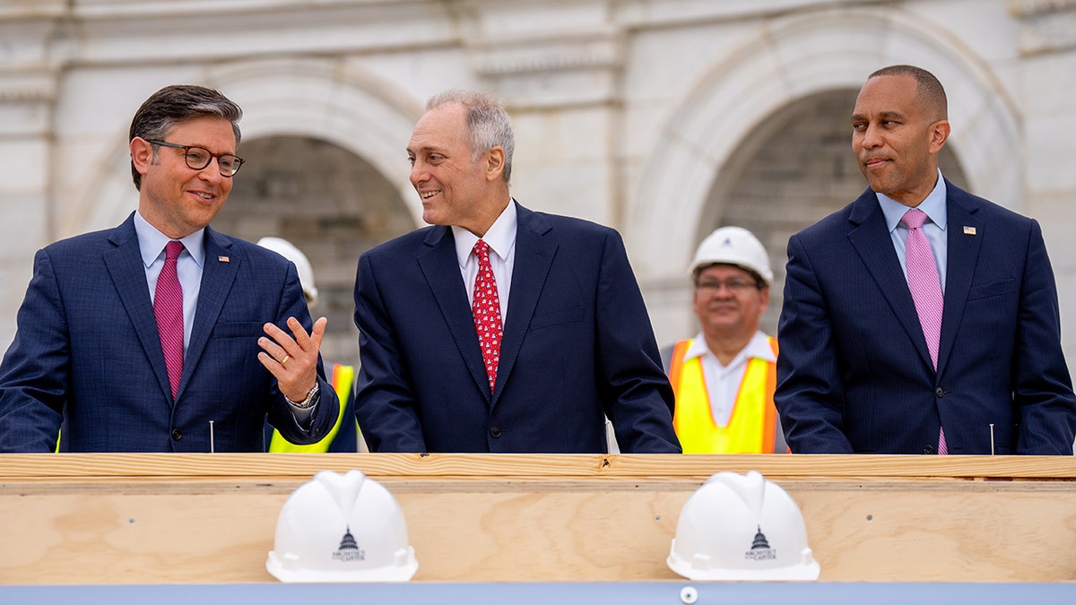 Mike Johnson, Steve Scalise i Hakeem Jeffries