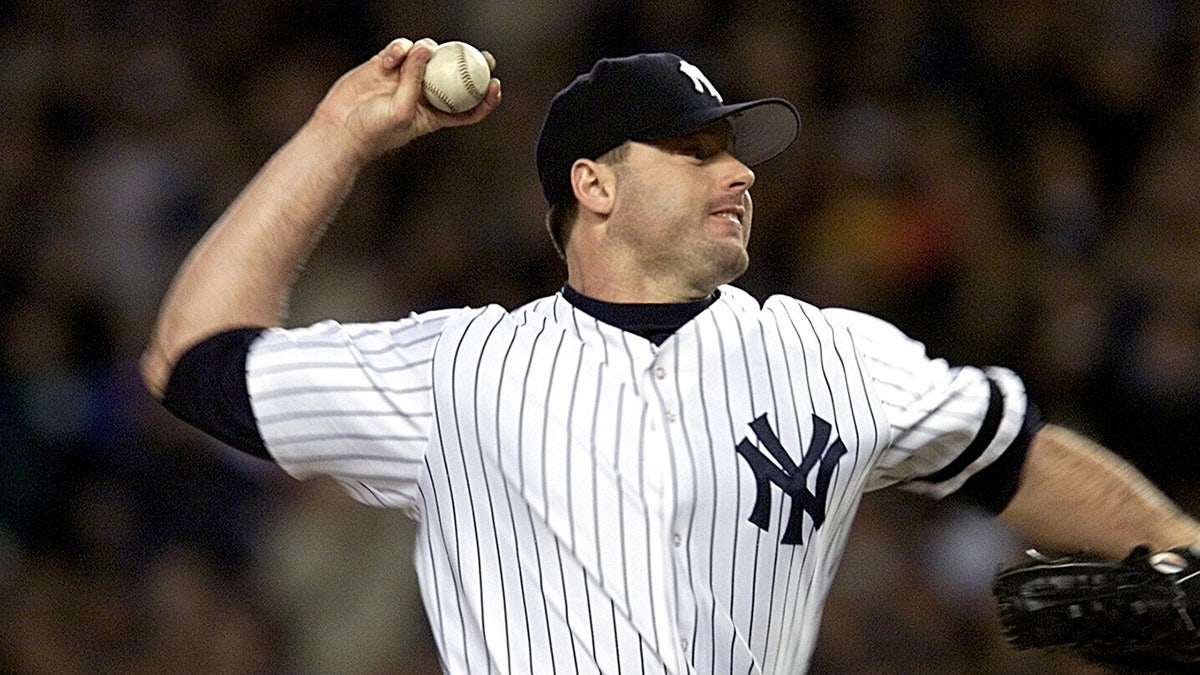Roger Clemens pitches for the Yankees