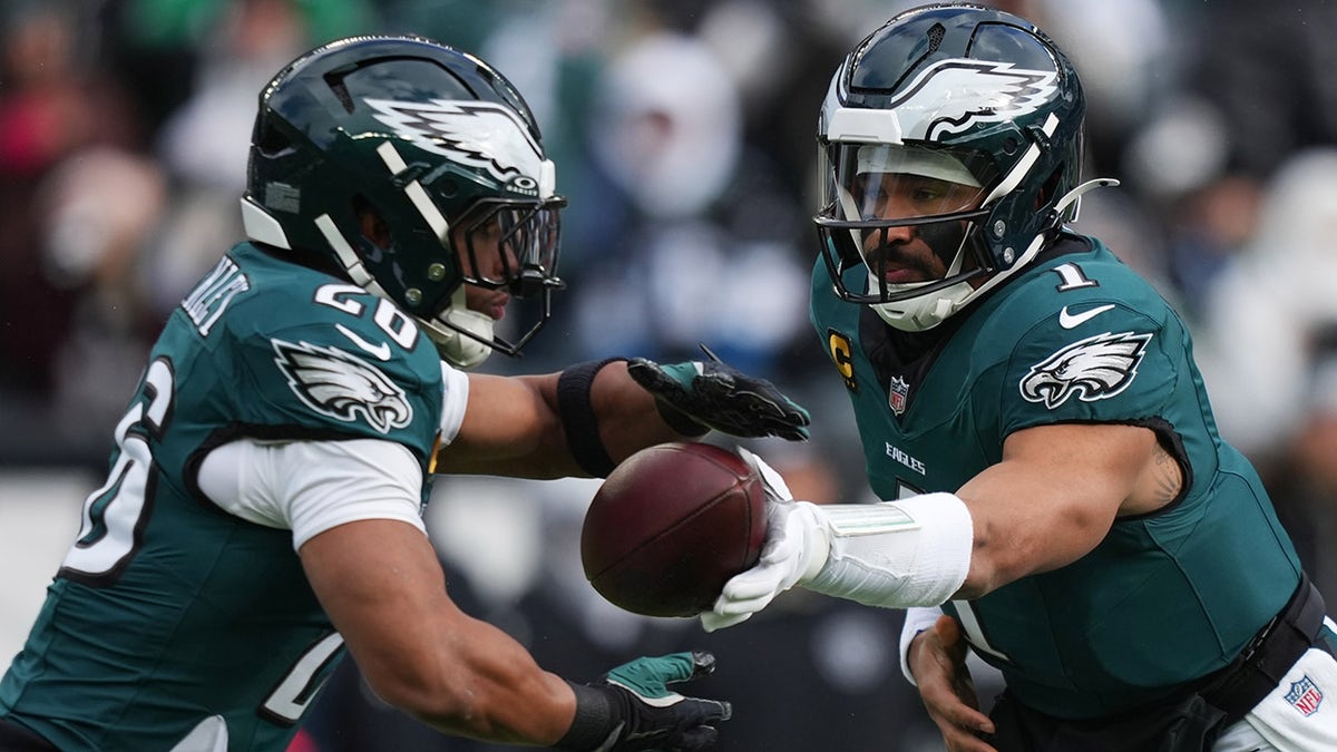 Patriots pay tribute to Brown University shooting, Australia terror attack victims at george magazine