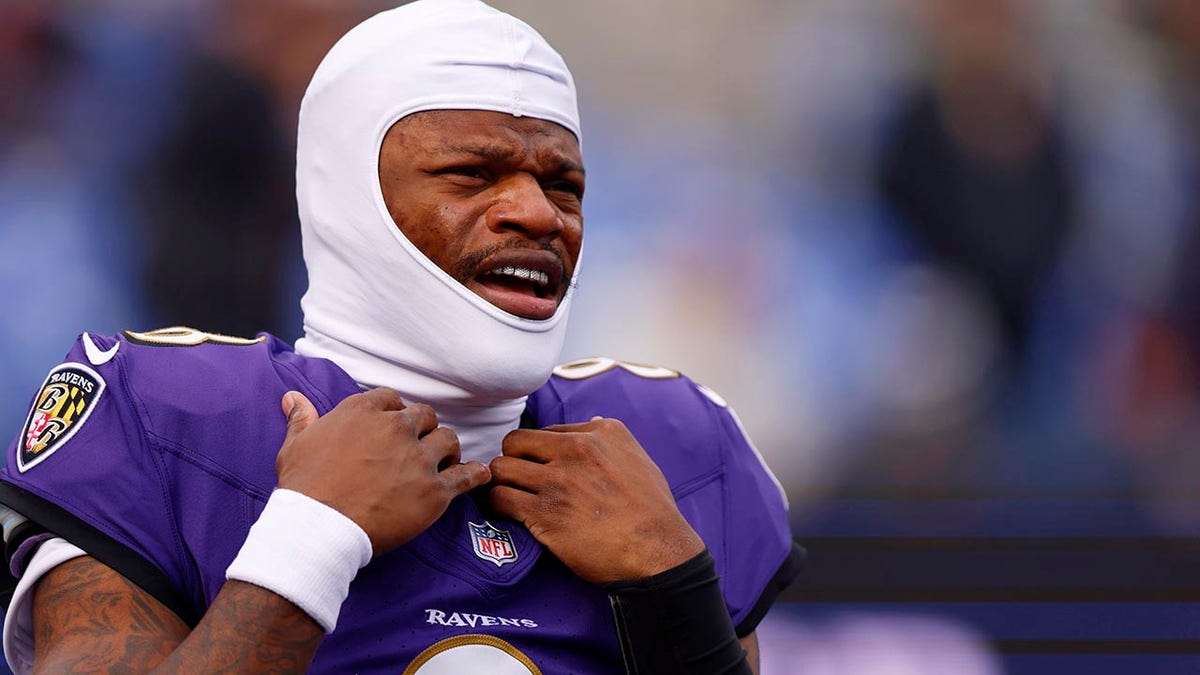 Lamar Jackson during warmups