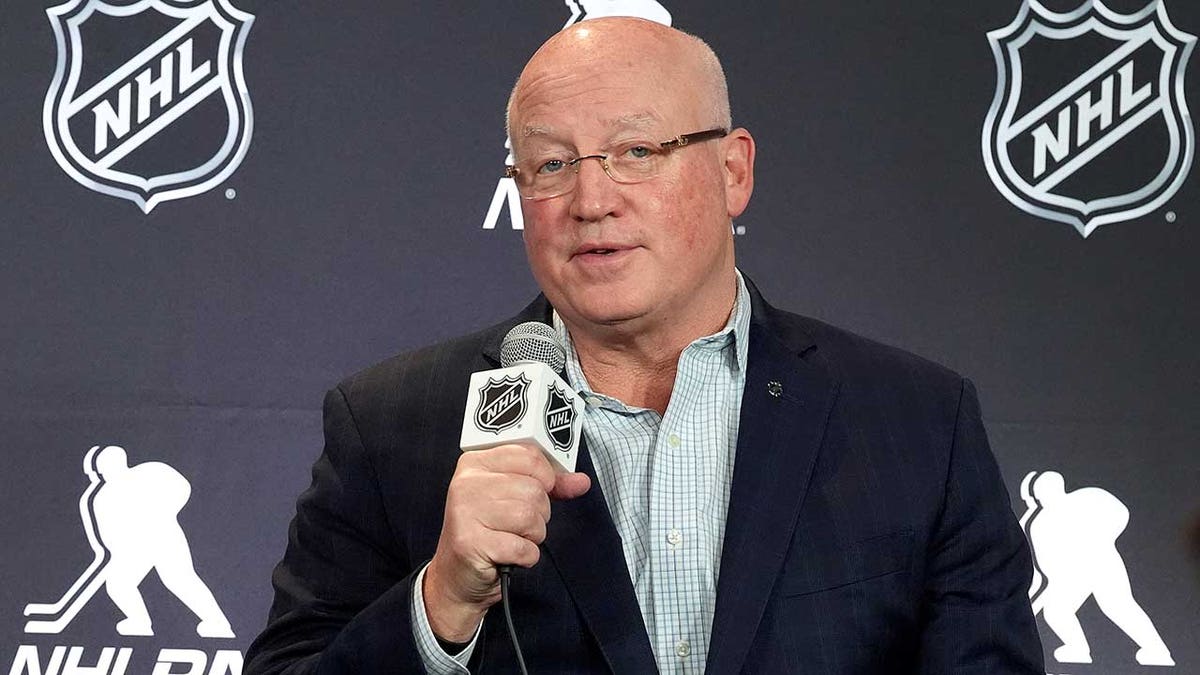 এনএইচএলের ডেপুটি কমিশনার সতর্ক করেছেন যে নির্মাণ উদ্বেগের মধ্যে খেলোয়াড়রা 2026 অলিম্পিক এড়িয়ে যেতে পারে