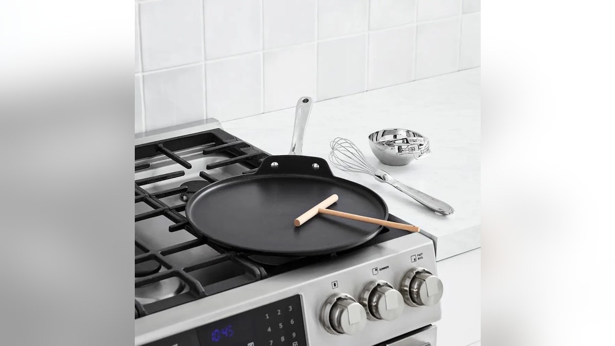 This pan was made for flipping pancakes.