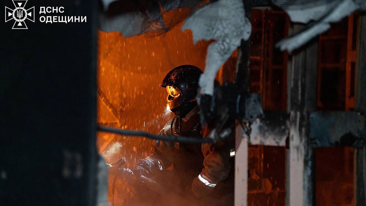 Następstwa rosyjskiego ataku dronów w Odessie, w wyniku którego co najmniej sześć osób zostało rannych i uszkodzono infrastrukturę energetyczną miasta.