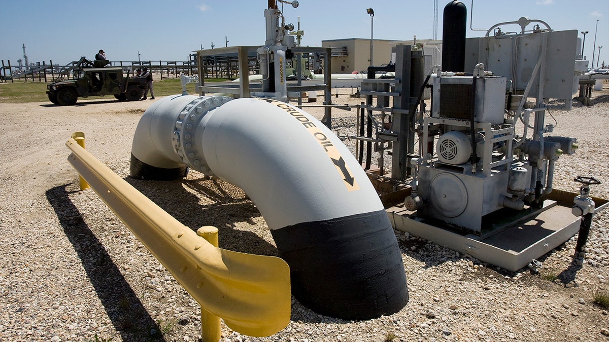 Pipe at US oil reserve