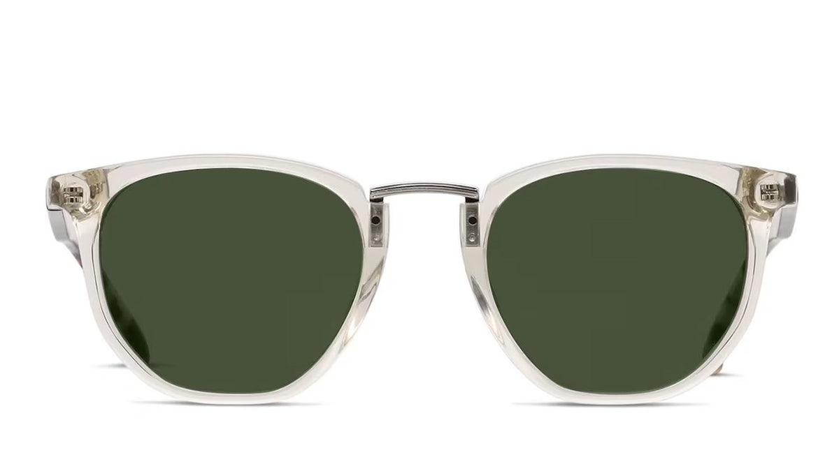 Thanks to the scratch-resistant coating, these sunglasses will keep their new look.