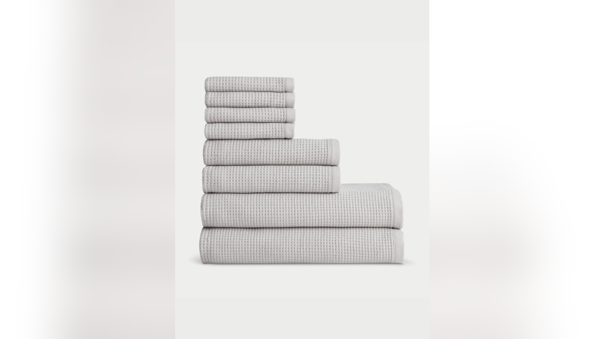 Dry yourself faster with these waffle towels. 