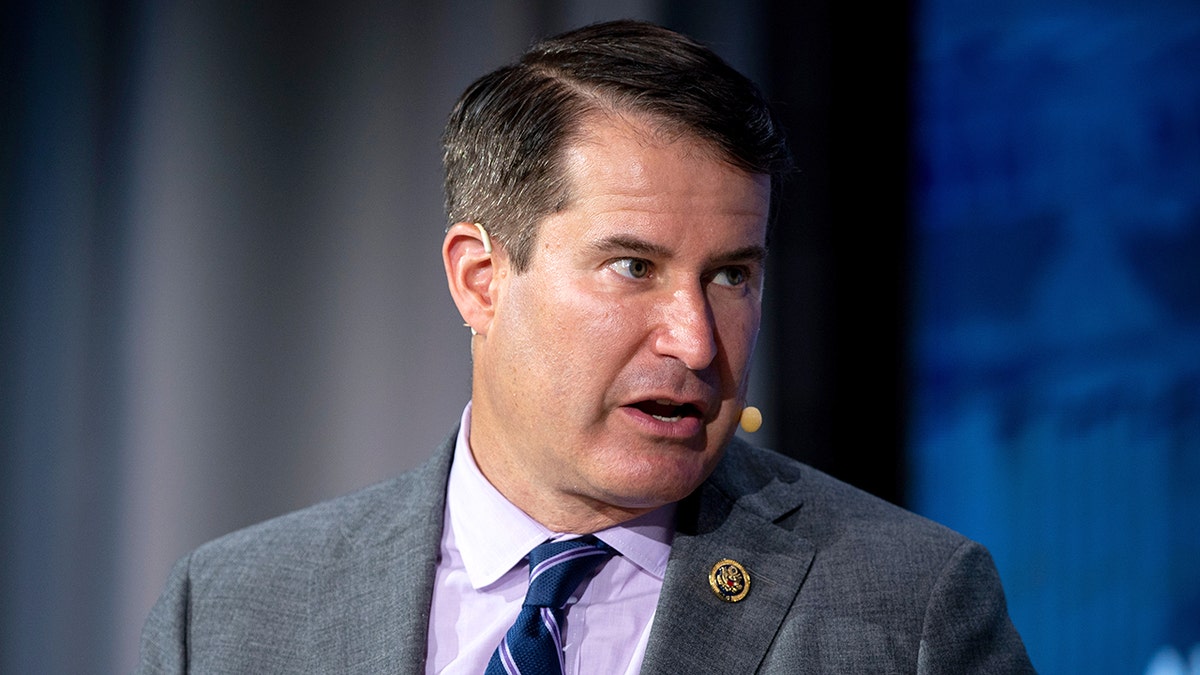 Representante Seth Moulton