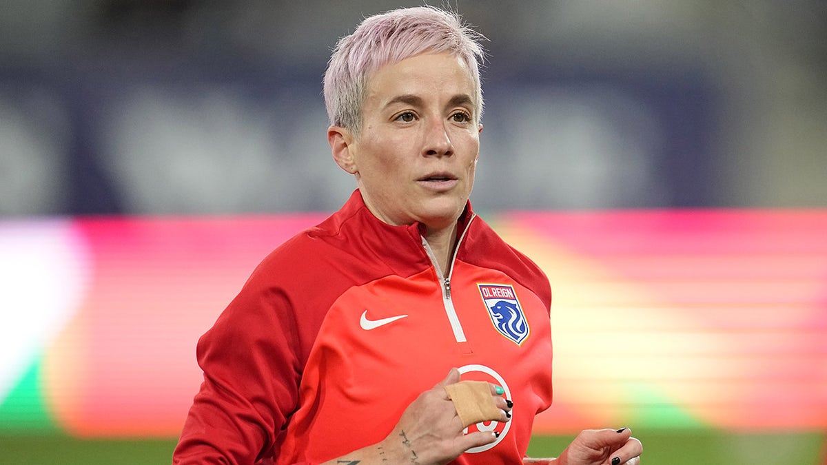 Megan Rapinoe warms up in 2023