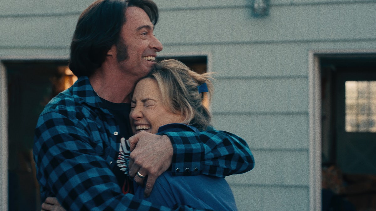 Hugh Jackman and Kate Hudson in "Song Sung Blue"