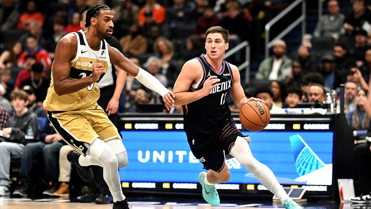 Colin Gillespie dribbling