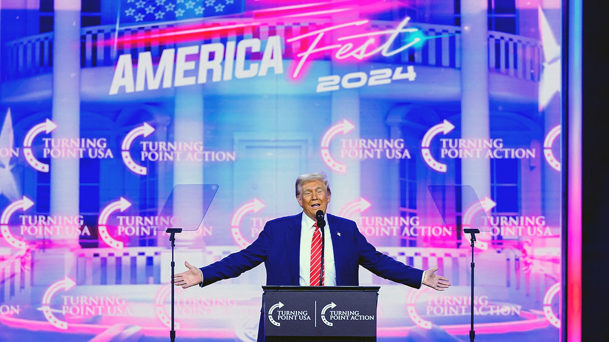 Donald Trump discursa no Americafest