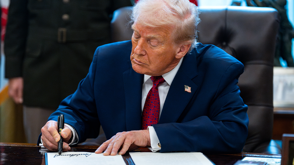 President Trump signs executive order to combat fentanyl crisis