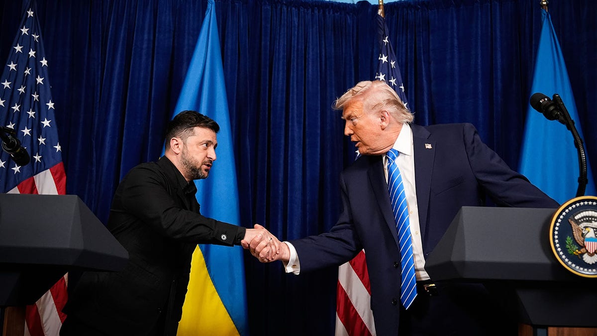 Presidente Trump e presidente ucraniano Volodymyr Zelensky