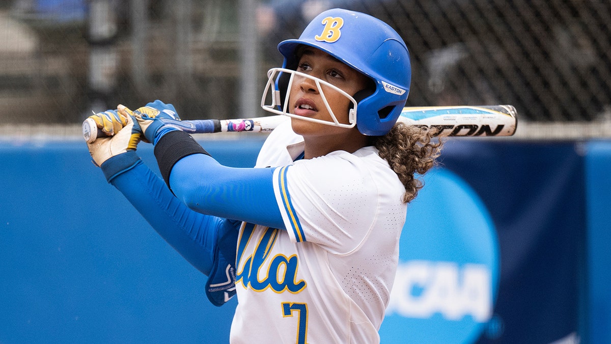 Maya Brady rzuca się w stronę Wielkiego Kanionu