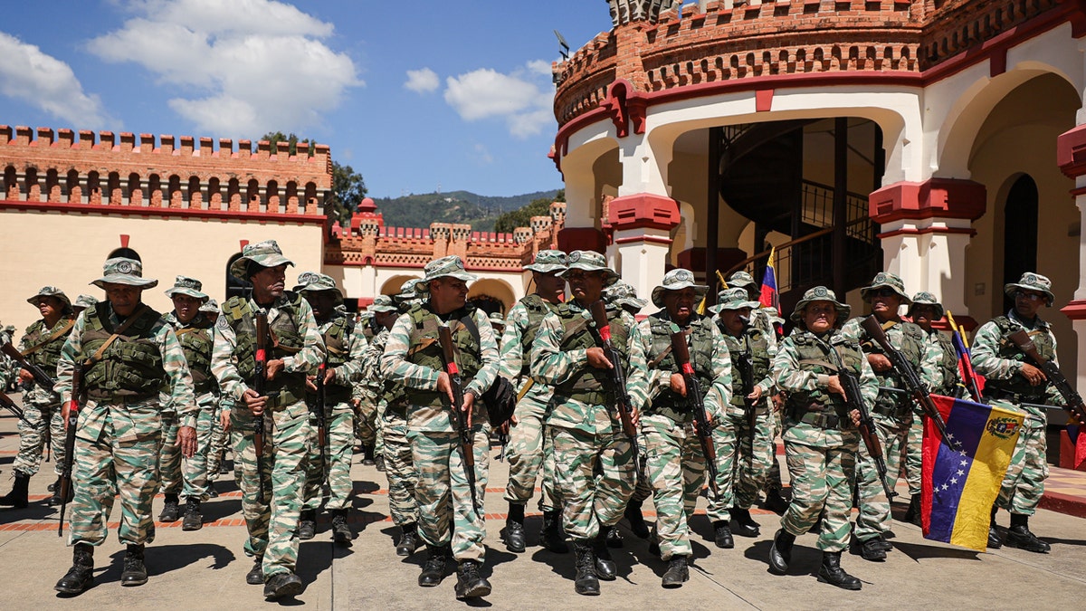 venezuela military marching in day light