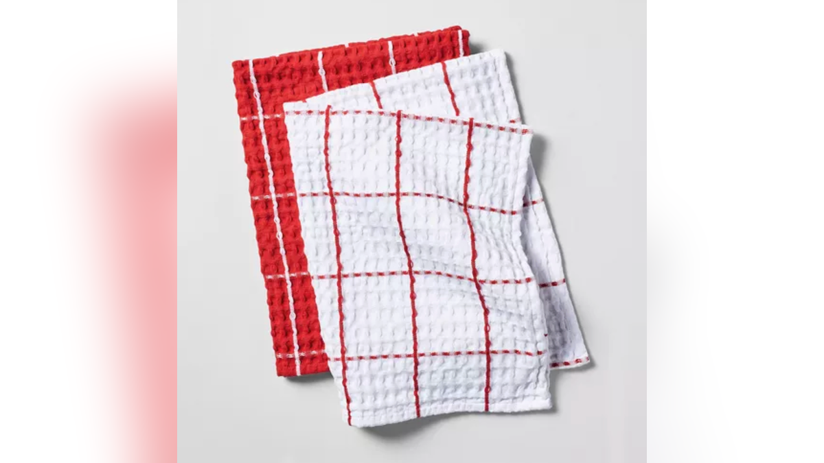 A slightly thicker weave that dries quickly.