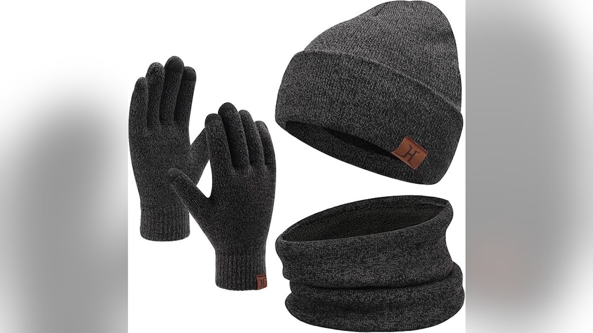 This set comes with everything you need to bundle up.