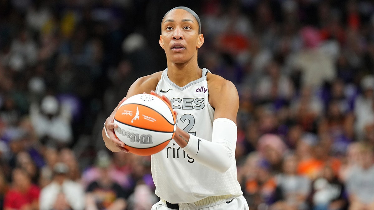 A'ja Wilson shoots from the foul line