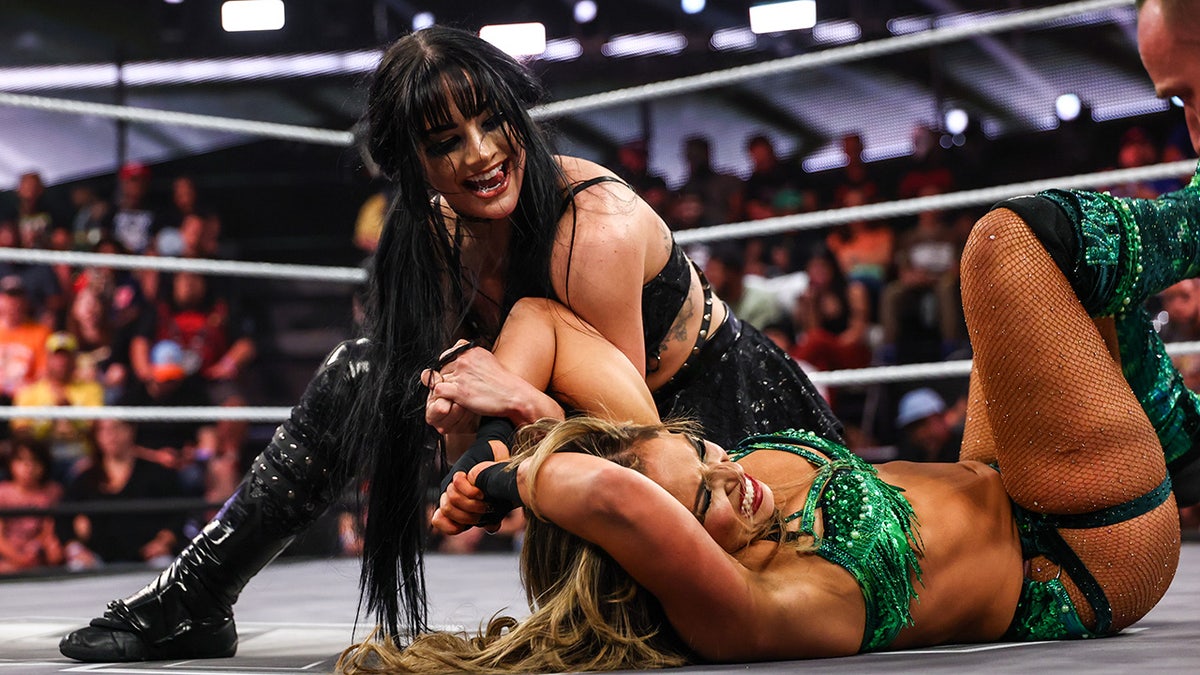 Tatum Paxley goes up against Lola Vice