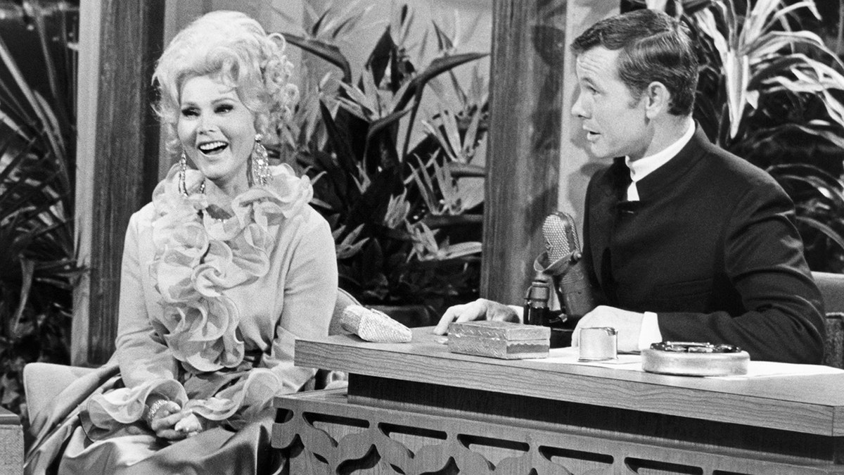 Zsa Zsa Gabor being interviewed by Johnny Carson on an episode of "The Tonight Show"