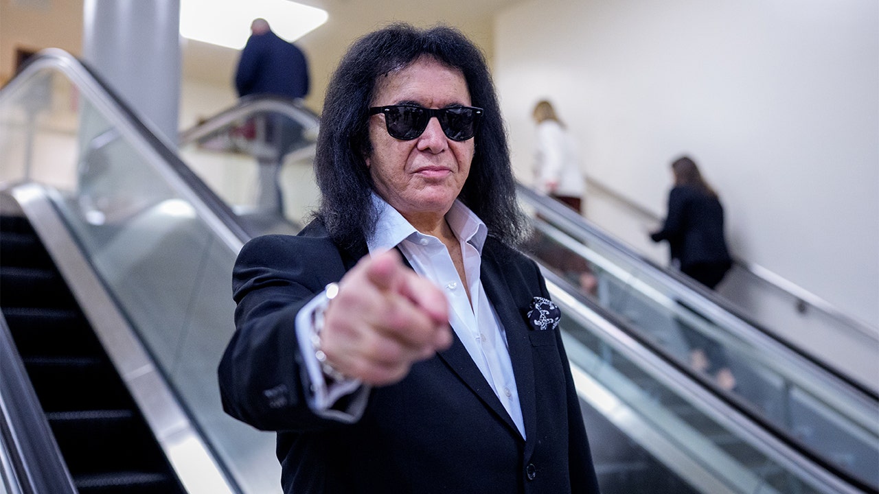 foxnews.com - Hanna Panreck - Gene Simmons tells Americans to 'shut up and stop worrying' about politics of their neighbors