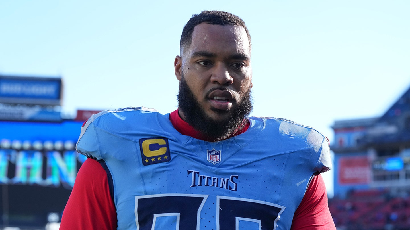 Titans star Jeffery Simmons calls burglars 'f---ing cowards' after home break-in during game vs 49ers