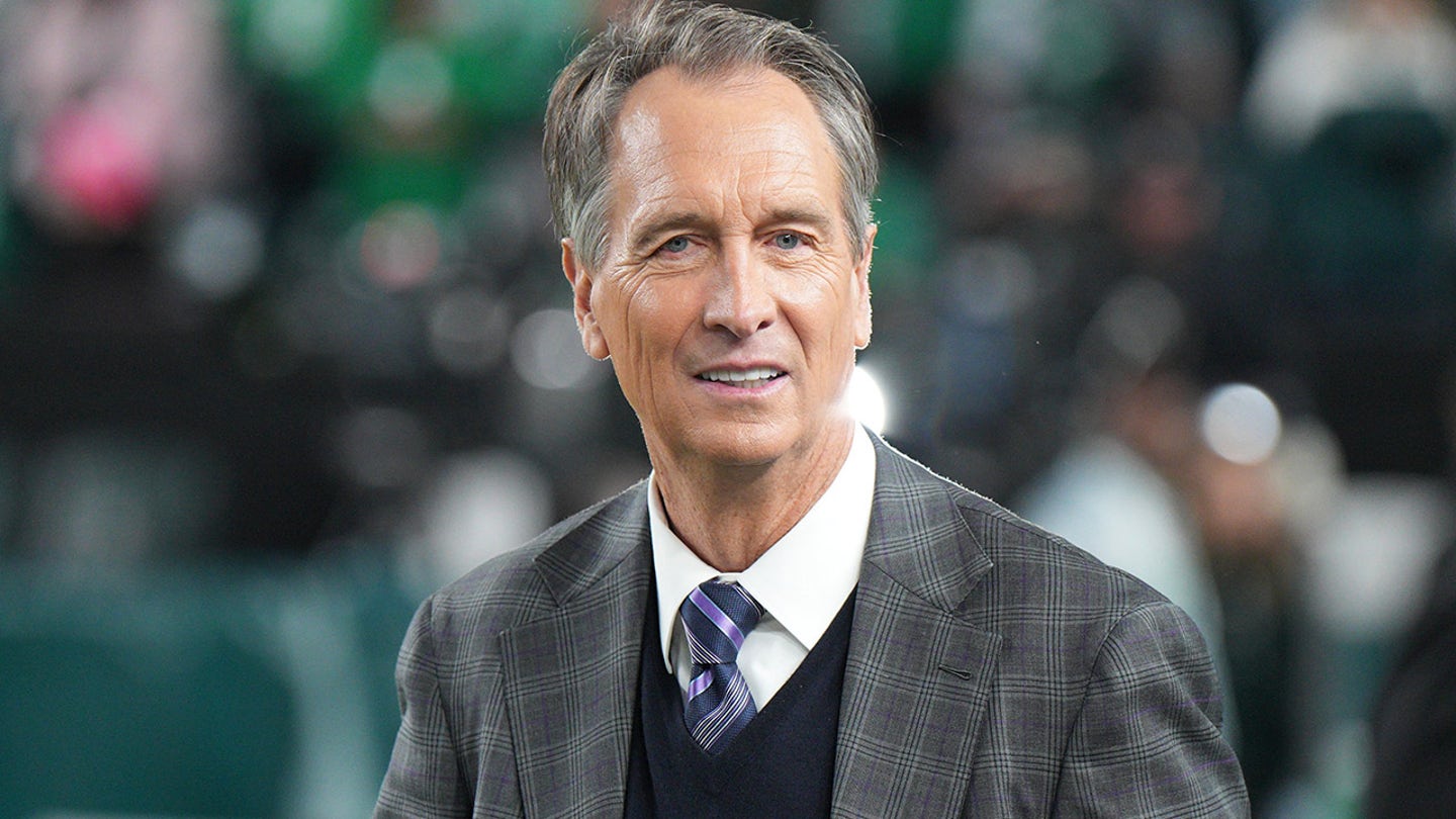 Cris Collinsworth faces scrutiny for mentions of Cowboys player's suicide