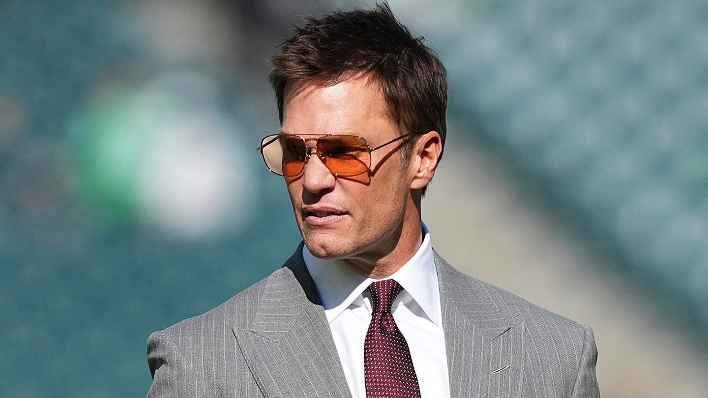 Tom Brady details 'warm embrace' from Bills fans in Buffalo return, including 'one-finger salute'