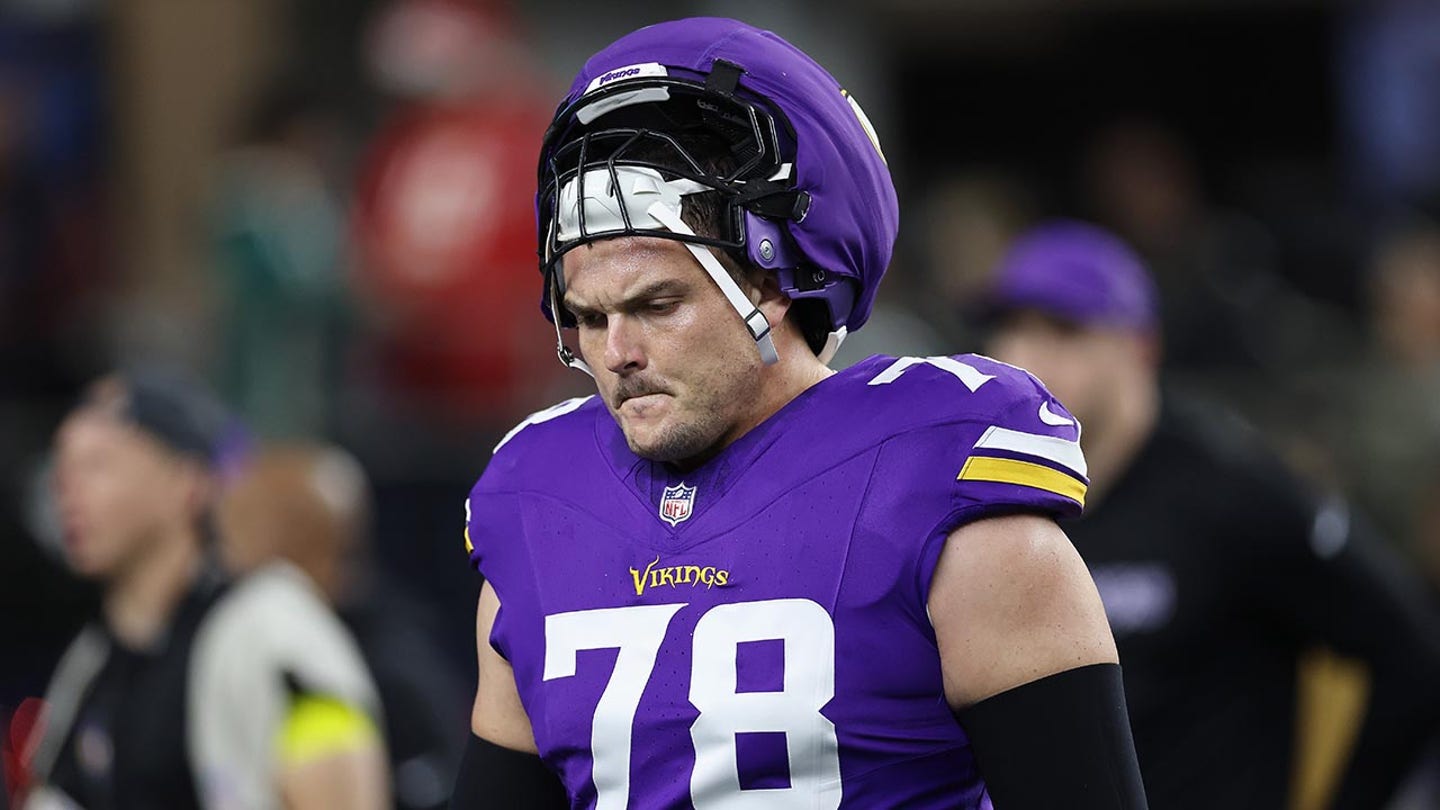 Pro Bowl center's NFL future in jeopardy after sixth concussion of career