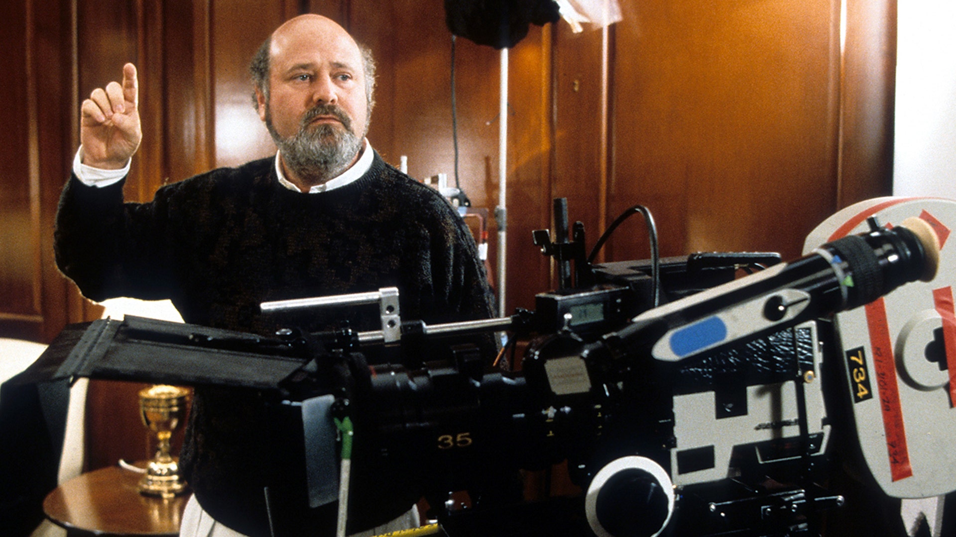 Rob Reiner directs a movie