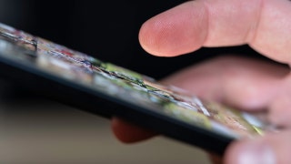 Cuando el odio se convierte en un negocio: la monetización del antisemitismo