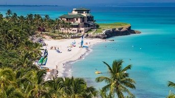 Untreatable tropical virus prompts CDC alerts for Americans heading abroad - Fox News