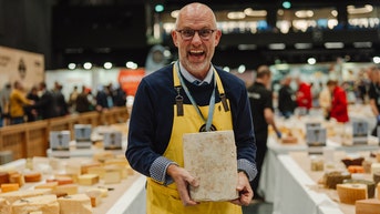 American cheddar stuns judges, beating out European cheeses and sparking wide reaction - Fox News